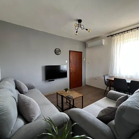 Saraba Apartment *